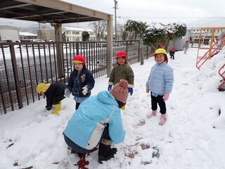 雪遊び３